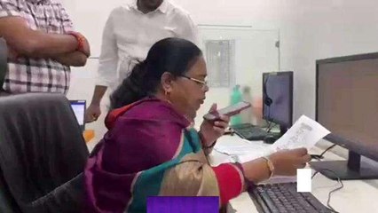 स्मार्ट सिटी कंट्रोल रूम पहुंची महापौर मालती राय, शिकायतो का किया निराकरण