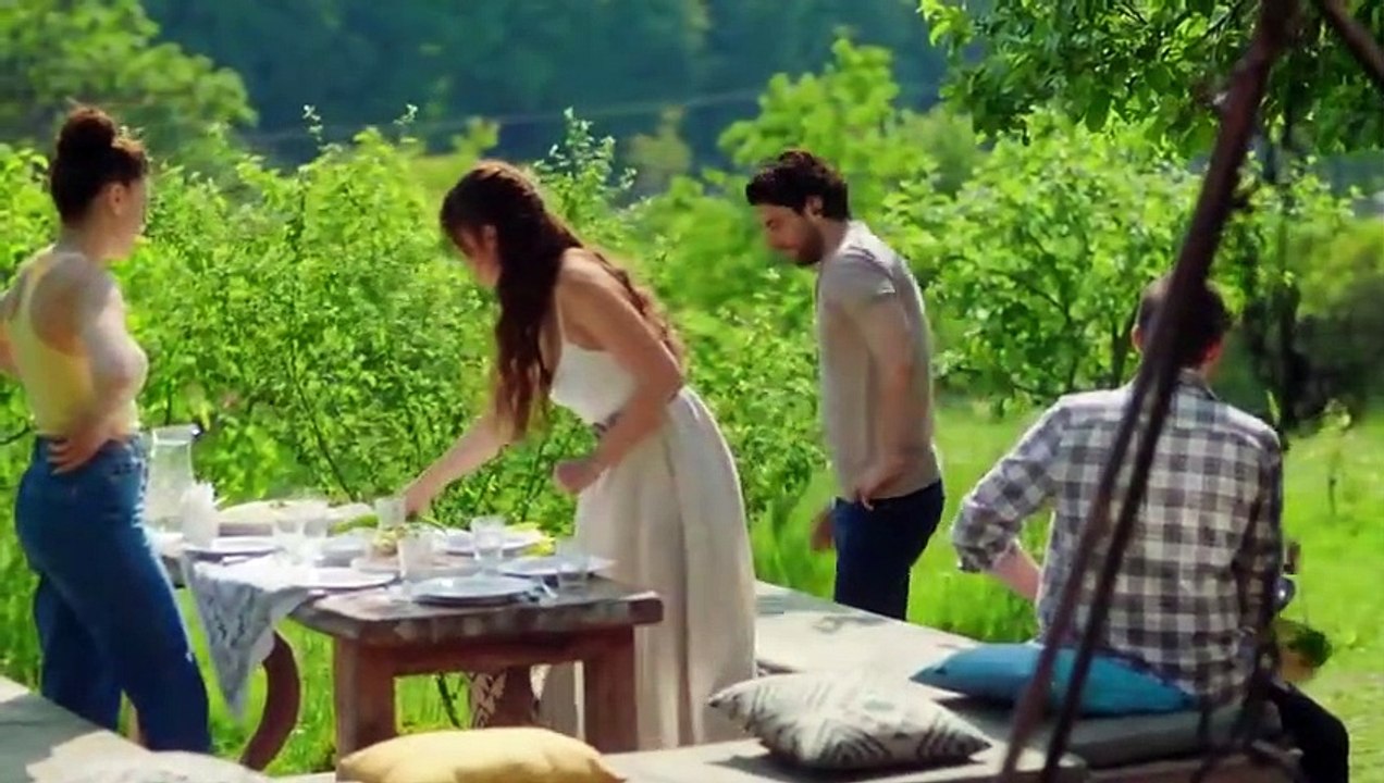 مسلسل الملكة الحلقة 55 مدبلجة