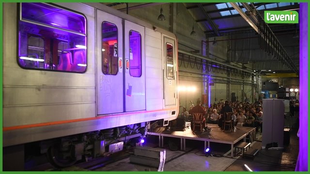 Des Mongols et leur viele à tête de cheval en concert dans un dépot de métro bruxellois