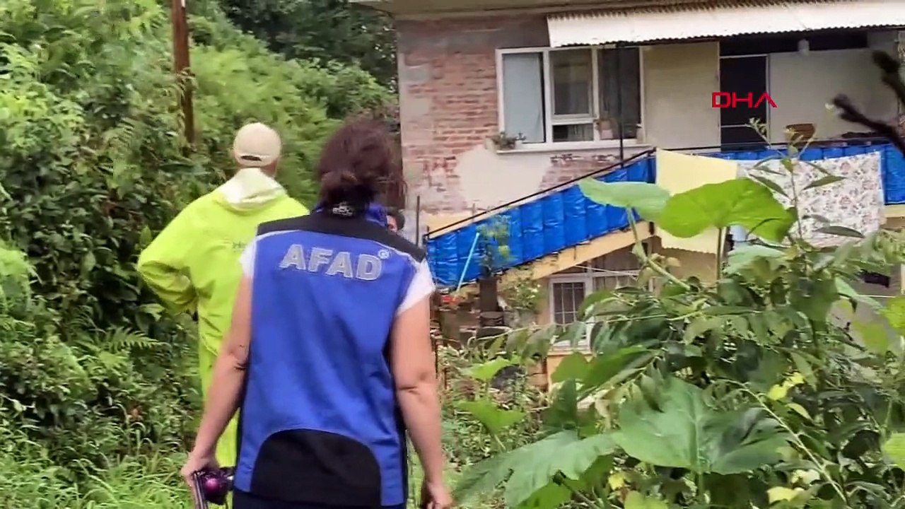 Rize Çayeli'nde Heyelan Sonrası Evler Boşaltıldı