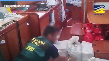 La barca a vela della cocaina