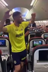 Fenerbahçe takım otobüsünde Tadic on Fire!