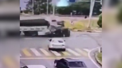Giresun'da tır ile otomobilin çarpışması sonucu 2 kişinin öldüğü kazaya ilişkin tır sürücüsü tutuklandı