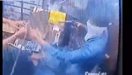 इंदौर: पिस्टल की नोंक पर व्यापारी से लूट, वारदात CCTV में कैद