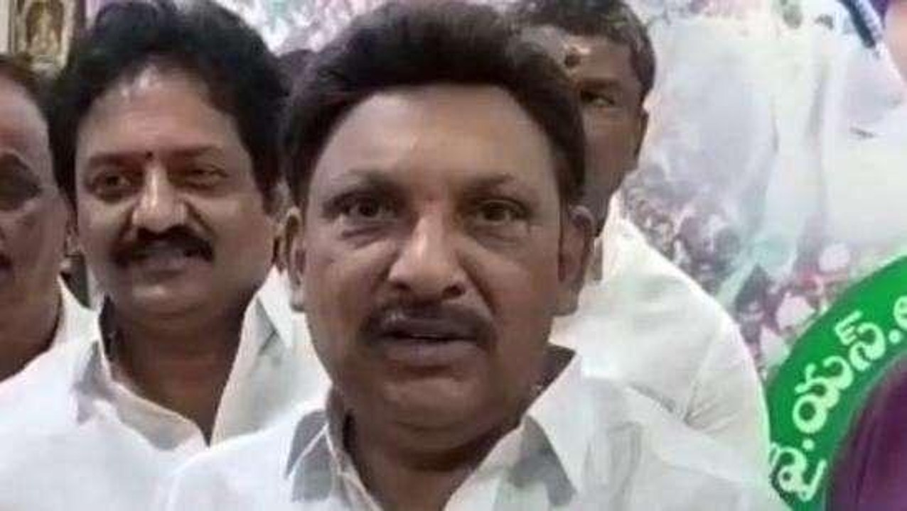 పశ్చిమ గోదావరి: భీమవరంలో ప్రకాశం పంతులు విగ్రహం... ఎమ్మెల్యే హామీ