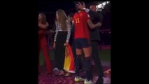Federasyon başkanı milli futbolcuyu dudağından öptü, İspanya karıştı! Başbakandan istifa çağrısı