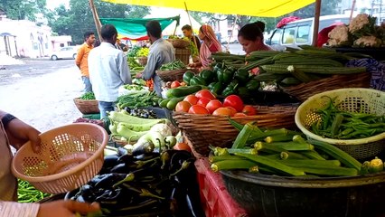 टमाटर अब 40 रुपए किलो, स​ब्जियां भी हुईं