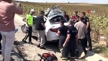 Des images de l'accident dans lequel 1 policier est mort et 2 policiers et 3 ouvriers agricoles ont été grièvement blessés à Edirne ont été révélées.