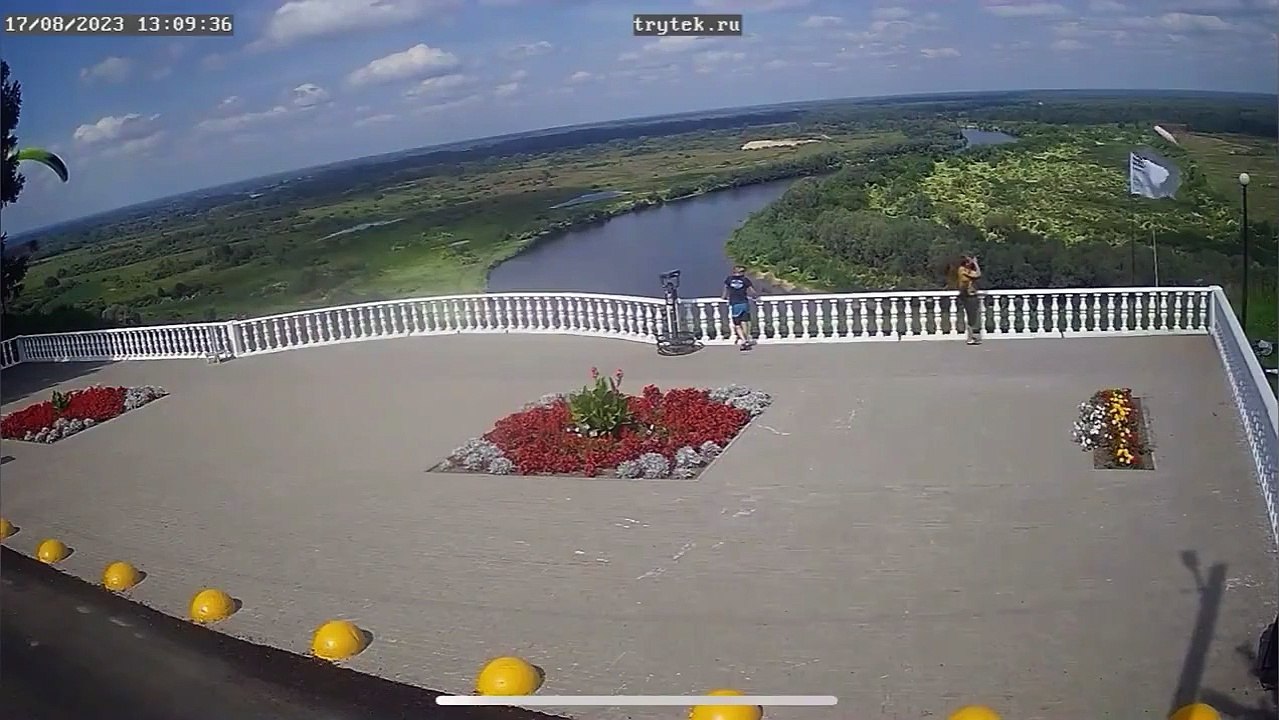 Et hop, une jambe cassée pour ce parachutiste