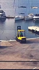 Yellow submarine... quand tu crois que ton transpalette est un sous marin