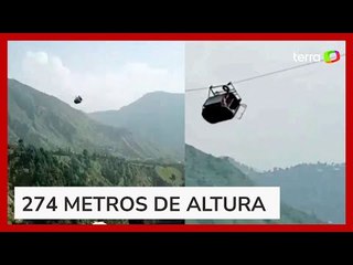 Cabo se rompe e deixa grupo com crianças preso em teleférico no Paquistão