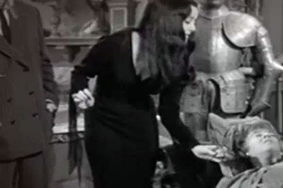 The Addams Family Season 2 Episode 23 Morticia, The Decorator