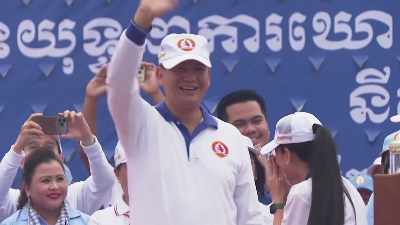 '38년 집권' 캄보디아 훈센, 장남에 권력 대물림 완료...새 총리로 선출 / YTN