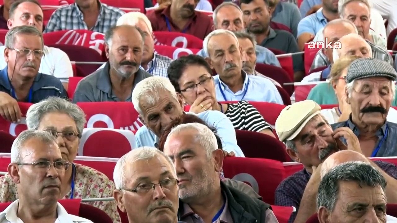 Vahap Seçer, CHP Mut İlçe Kongresi'ne Katıldı: "Gelecek Günler Bugünlerden Çok Daha Güzel Olacak"