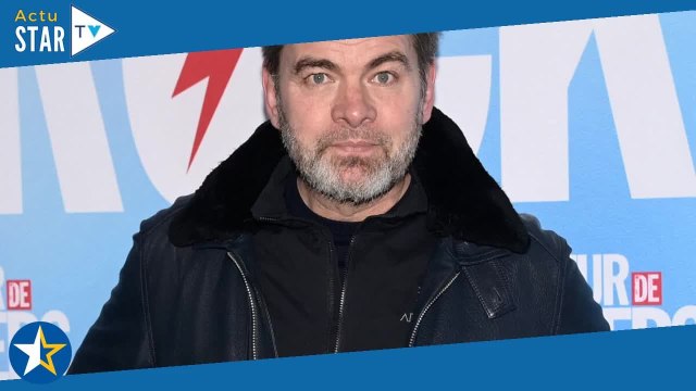 Clovis Cornillac en veste en cuir et survêt Tacchini On savait qu'on allait foutre la mde, bast