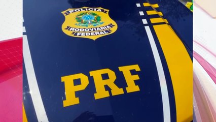 Adolescente é abandonada em carro carregado com 300 kg de maconha