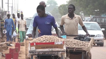 أخبار الساعة | هدوء حذر ولا حشود استثنائية.. كيف تبدو الصورة في شوارع نيامي؟
