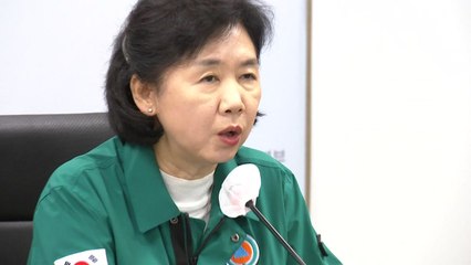 코로나19 '4급' 전환...검사비·치료비 지원 중단 / YTN