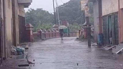 मुरादाबाद: 18 घंटों से लगातार हो रही मूसलाधार बारिश से जनजीवन हुआ अस्त -व्यस्त