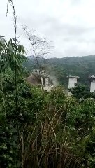 Pelo menos 17 mortos após ponte em construção desabar na Índia
