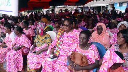 Le ministre d’Etat Kobenan Kouassi Adjoumani offre du matériel agricole aux femmes de Bondoukou