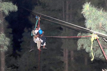 Dramatische Rettung aus Seilbahn in Pakistan