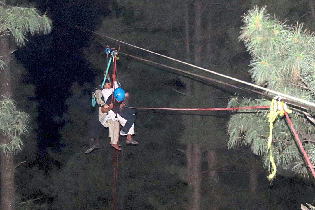 Dramatische Rettung aus Seilbahn in Pakistan