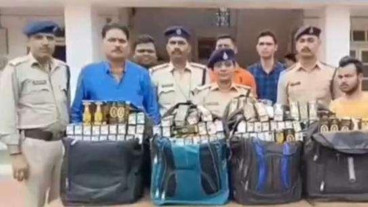 जबलपुर: शराब तस्करी के दो आरोपी गिरफ्तार, बैंगलूर से पटना ले जा रहे थे जखीरा