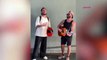 Uraz Kaygılaroğlu sokak müzisyeniyle düet yaptı! Yüzleri gülümseten o anlar