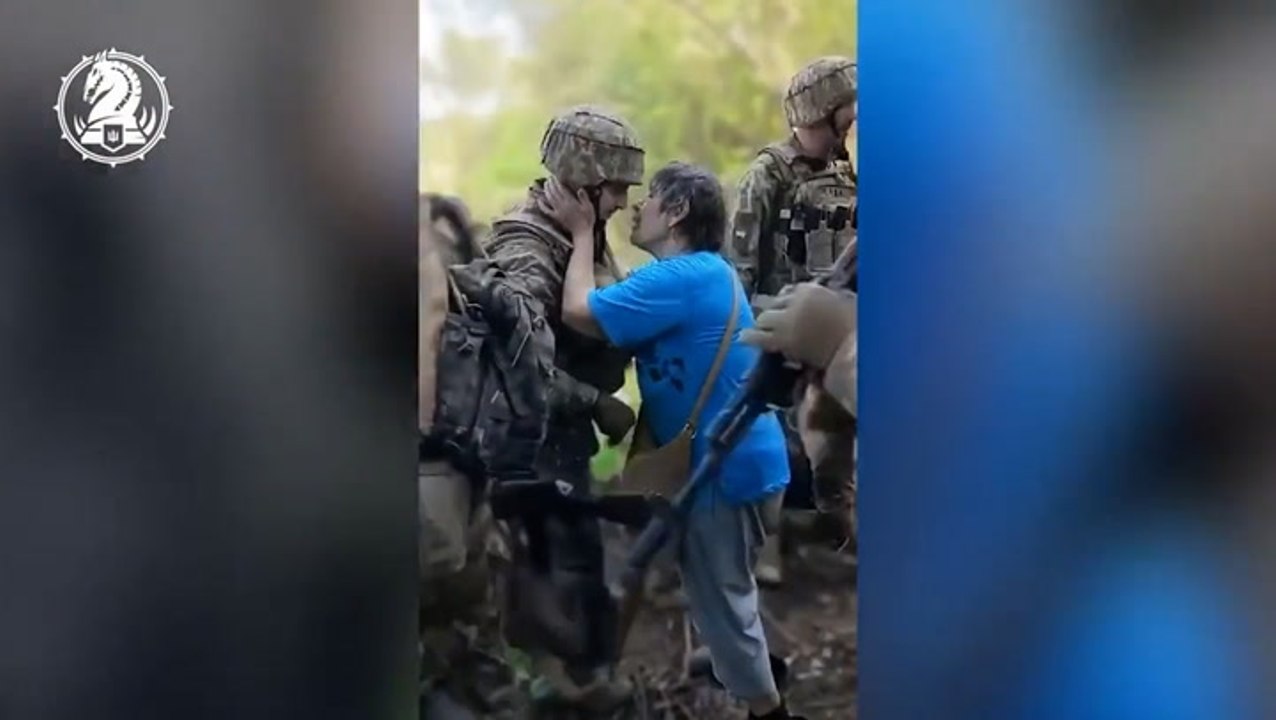Ukrainian troops evacuate civilians from Robotyne as soldiers gain foothold