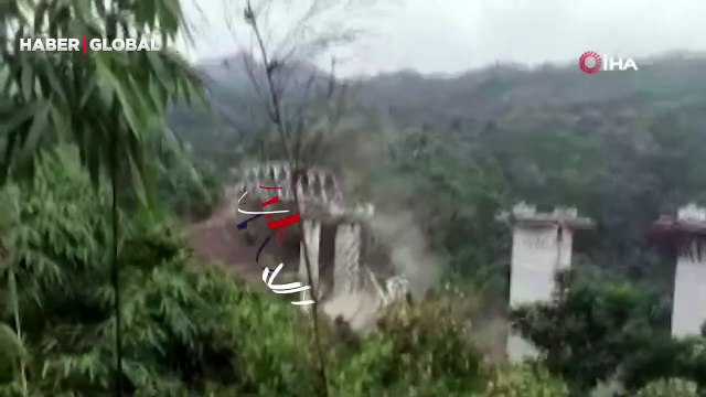 Hindistan'da inşaat halindeki demiryolu köprüsü çöktü: 17 ölü