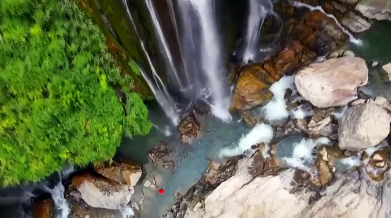 Aydın Aydın a pleuré pendant le tournage du clip qu'il a réalisé pour attirer l'attention sur la pénurie d'eau.