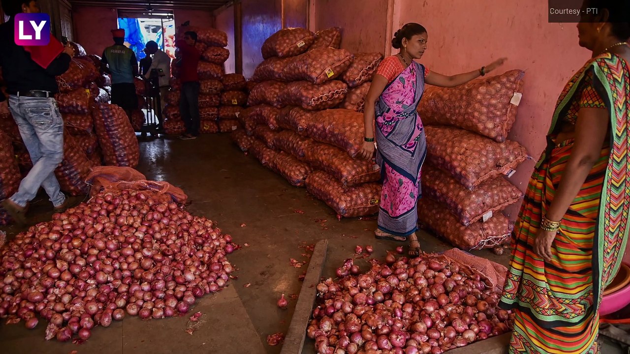 Onion Market: कांद्याच्या निर्यात शुल्काविरोधात सलग तिसऱ्या दिवशीही कांदा लिलाव  बंदच, नाशिकमध्ये आंदोलनाला सुरुवात