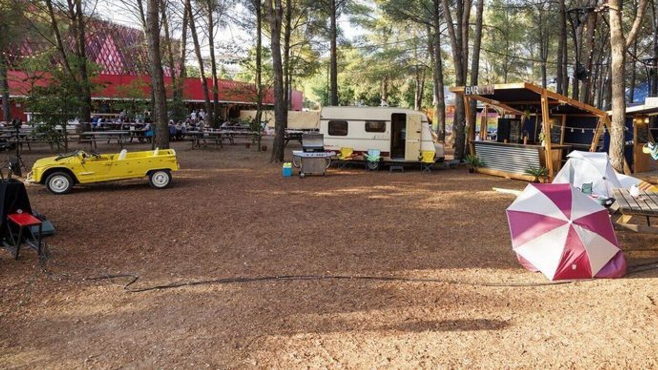 La grande soirée des tubes du camping à Montpellier
