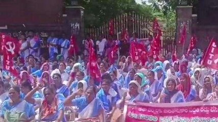 ములుగు: మాకు పారితోషికం వద్దు.. 18 వేల కనీస వేతనం కావాలి