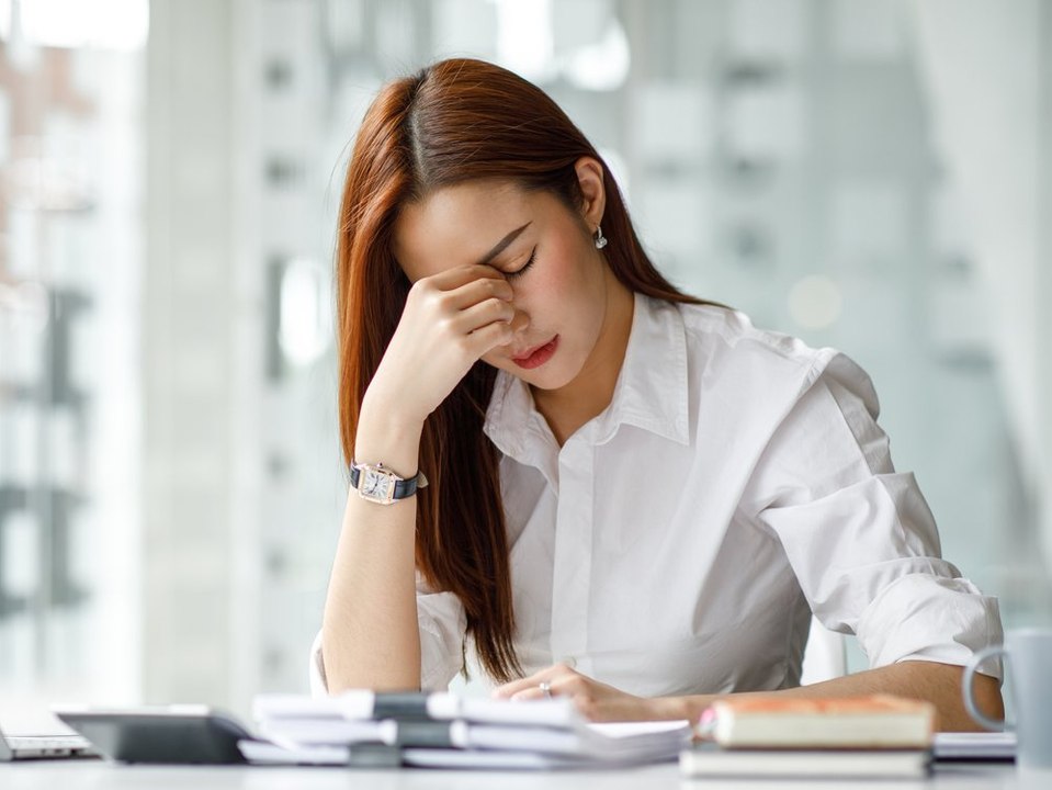 Mittagstief überwinden: Mit diesen Tipps gelingt's