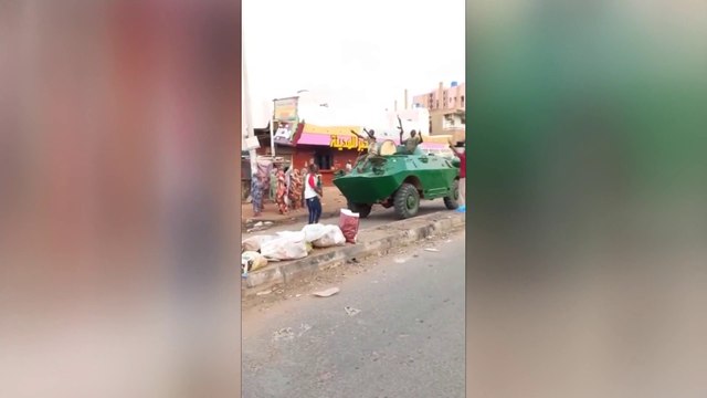 السلطات الباكستانية تجلي مئات الآلاف بسبب الفيضانات.. ومراسل #العربية: خلاف مائي بين #باكستان و #الهند وراء الحادثة إسلام آباد #العربية