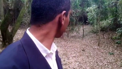 Vídeo mostra pastor sendo surpreendido por onça-parda durante pregação
