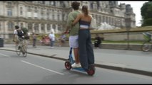 Addio ai monopattini: a Parigi dal 1 settembre stop alle trottinettes