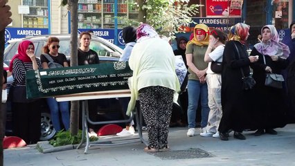 Bayrampaşa'da Silahlı Saldırı Sonucu Öldürülen Kadın Son Yolculuğuna Uğurlandı