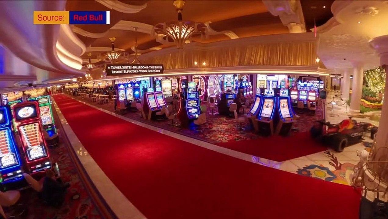 Cash me if you can! - Red Bull F1 car slaloms through Las Vegas casino