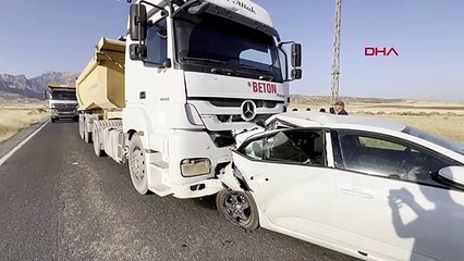 Silopi'de hafriyat kamyonu otomobile çarptı: 1 ölü, 2 yaralı