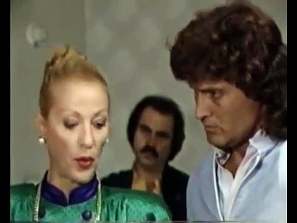 Η ΓΥΝΑΙΚΑ ΤΗΣ ΠΡΩΤΗΣ ΣΕΛΙΔΑΣ - 1987 - VHSRip ...