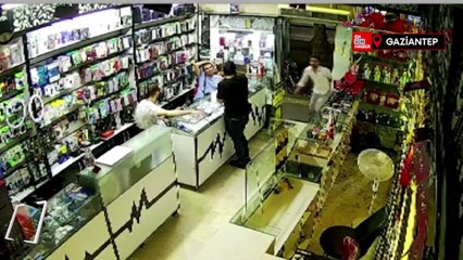 Gaziantep’te ‘park’ kavgası: Satır, sopa ve bıçaklarla dükkanı bastılar