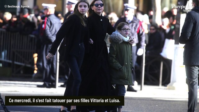 Clotilde Courau : Son mari Emmanuel Philibert de Savoie tatoué par leurs filles Vittoria et Luisa, l'amour dans la peau