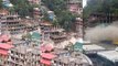 Himachal: कुल्लू में ताश के पत्तों की तरह ढह गई तीन बहुमंजिला बिल्डिंग, चारों तरफ मची अफरा-तफरी