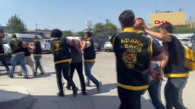 Adana'da Ruhsatsız Silah Operasyonu: 2 Uzun Namlulu Tüfek ve Mühimmat Ele Geçirildi