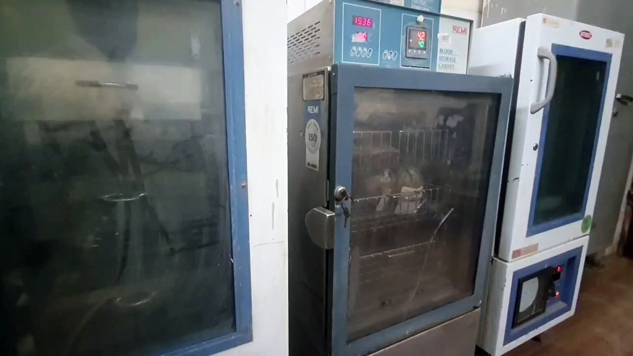 संकल्प पत्र से चला रहे काम, रोगियों के परिजन बदले में नहीं कर रहेे रक्तदान