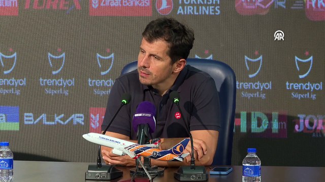 İSTANBUL - Başakşehir-Fatih Karagümrük maçının ardından - Emre Belözoğlu