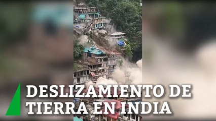 Un masivo deslizamiento de tierra derrumba edificios y decenas de hogares en la India